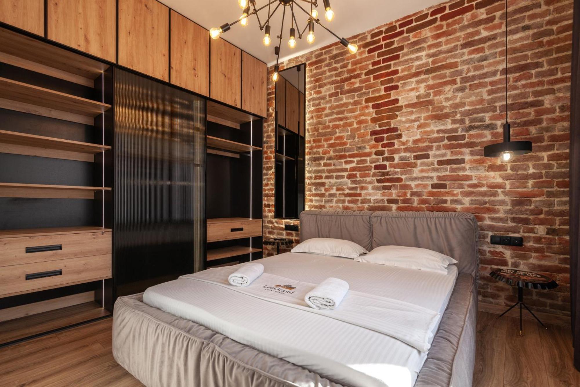 Leogrand Jacuzzi On Krakivska 26 Apartment Lviv Exterior photo